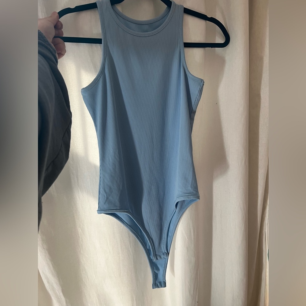 3 Bodysuit tank tops🤍